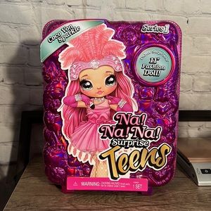 Na! Na! Na! Surprise Teens 11” Fashion Doll NEW